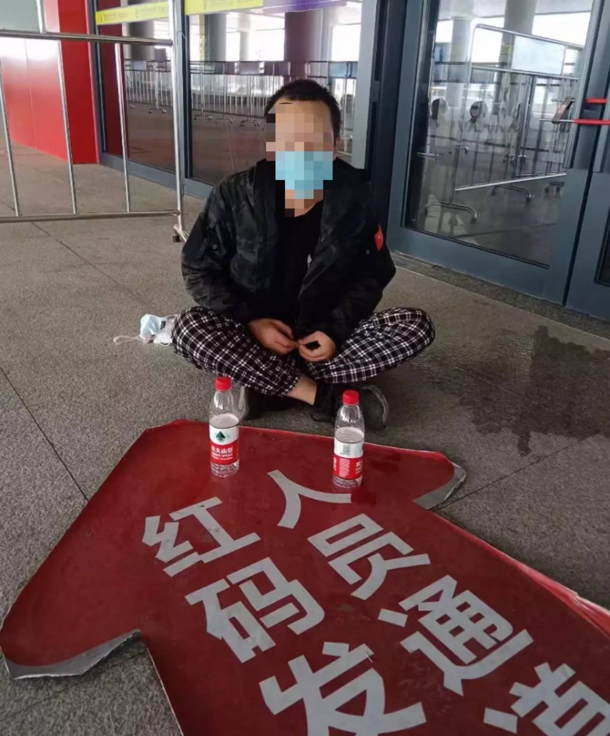 华为手机丢电话号码
:惠州所民警热心帮助智障青年顺利回家