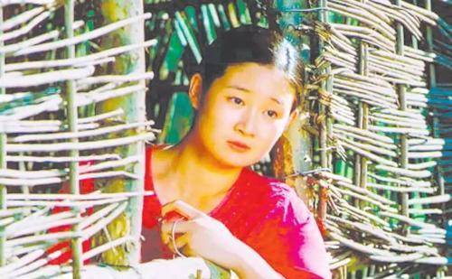 小苹果舞蹈女孩版
:她是赵本山心中的“最美王小萌”，她为什么放弃这个角色？