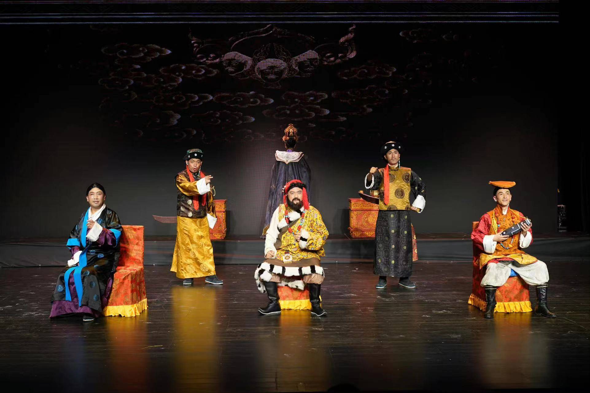 小苹果高潮版伴奏
:戏曲·呼吸 | 藏戏《图兰朵》：民族语境中的中国公主