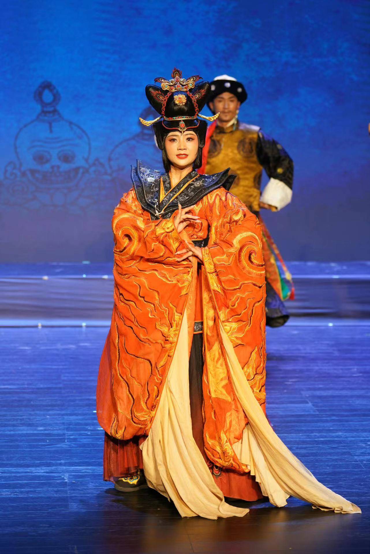 小苹果高潮版伴奏
:戏曲·呼吸 | 藏戏《图兰朵》：民族语境中的中国公主-第3张图片-太平洋在线下载