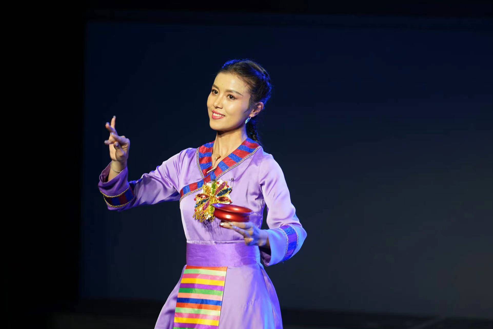 小苹果高潮版伴奏
:戏曲·呼吸 | 藏戏《图兰朵》：民族语境中的中国公主-第4张图片-太平洋在线下载